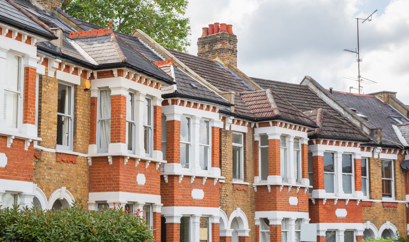 House Prices Hold Firm as Market Maintains Pre-Pandemic Strength